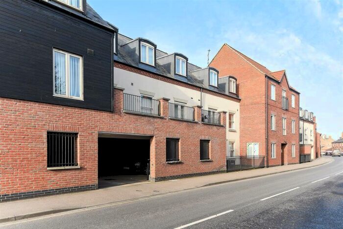 2 Bedroom Apartment To Rent In Spalding, PE11