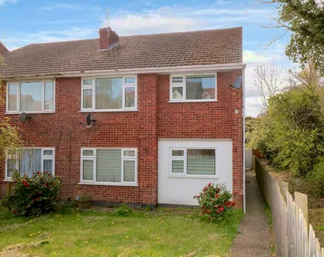 2 Bedroom Maisonette To Rent In Common Lane, Kenilworth, CV8