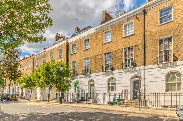 3 Bedroom Maisonette To Rent In Devonia Road, Angel, London, N1