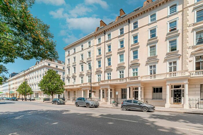 1 Bedroom Flat To Rent In St. Georges Square, Pimlico, London, SW1V