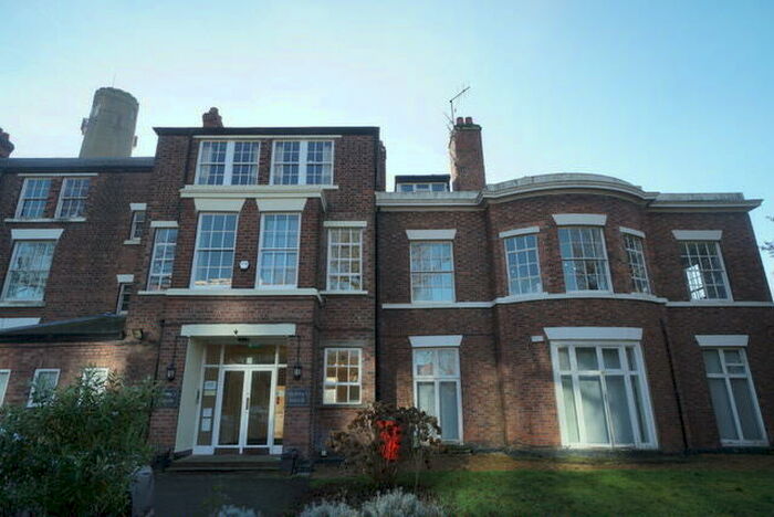 2 Bedroom Flat To Rent In Queens Road, Chester, Cheshire, CH1
