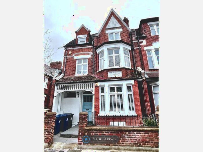 1 Bedroom Flat To Rent In Fairlwn Ave, London, W4