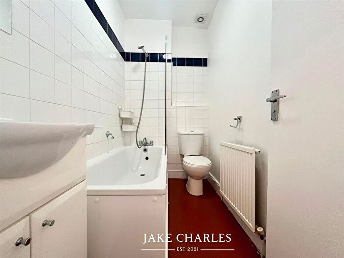 1 Bedroom Flat To Rent In Green Lanes, London, N8