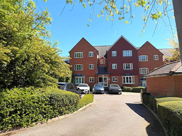 2 Bedroom Flat For Sale In Mallard Court, Swan Close, Rickmansworth, WD3