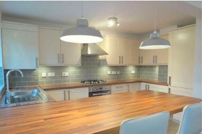 2 Bedroom Apartment To Rent In Garson Road, Esher, KT10