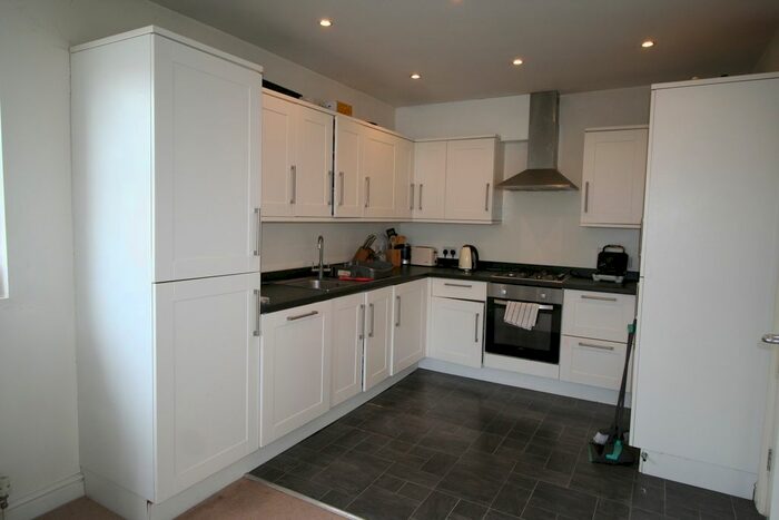 2 Bedroom Flat To Rent In Durnsford Road, Wimbledon Park, SW19