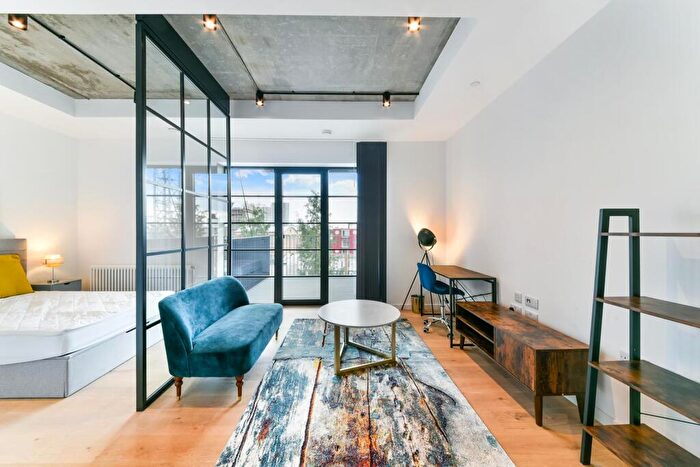 Apartment To Rent In Serapis House, Goodluck Hope, London, E14