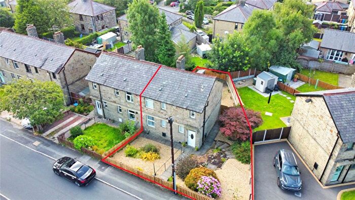 3 Bedroom Semi-Detached House For Sale In Barnes Avenue, Rawtenstall, Rossendale, BB4