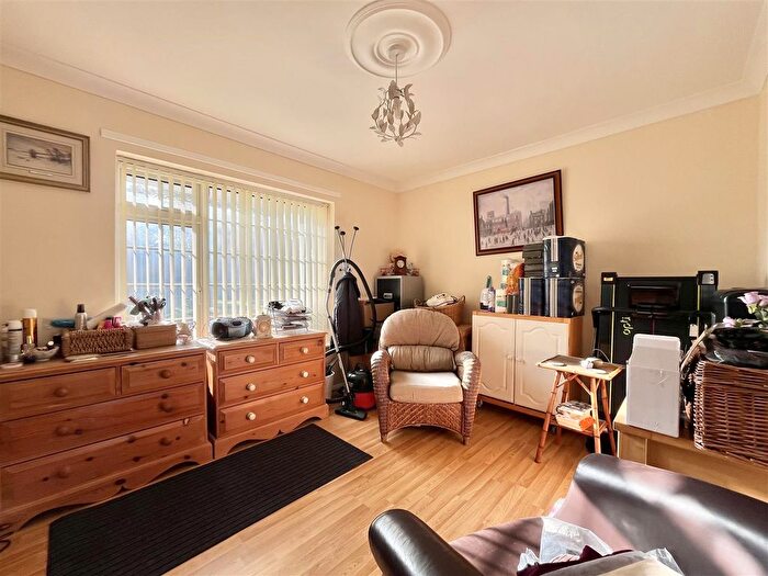 2 Bedroom Detached Bungalow For Sale In Broadway, Fairlight, Hastings, TN35