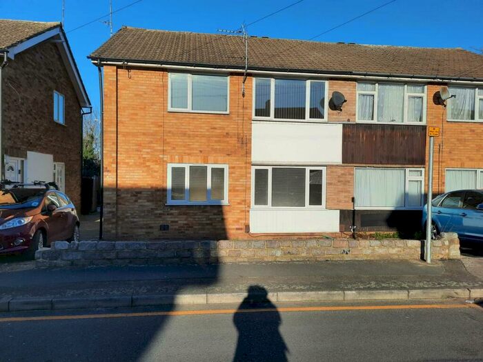 2 Bedroom Maisonette To Rent In Whitehill Road, Dartford, DA1