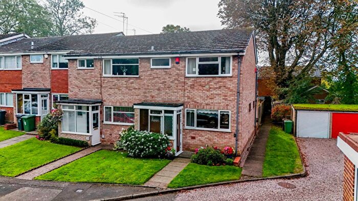 3 Bedroom Semi Detached House For Sale In Burnside Gardens, Walsall, WS5