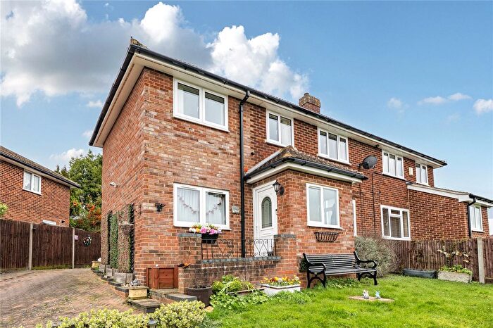 4 Bedroom Semi Detached House For Sale In Birdhill Avenue, Reading, RG2