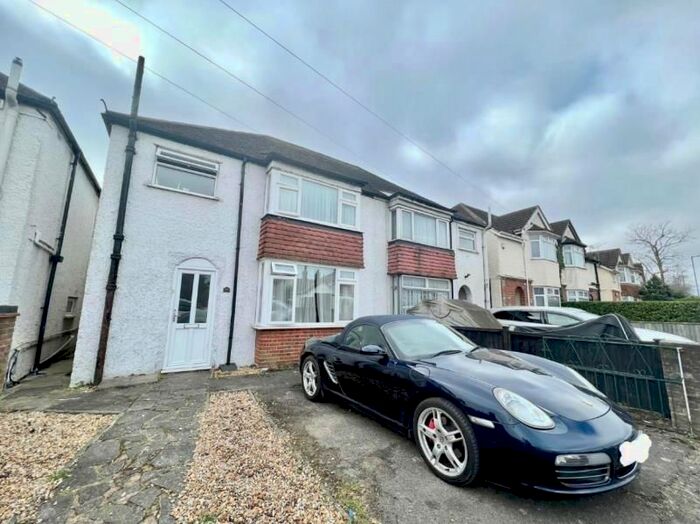 4 Bedroom Semi-Detached House To Rent In Aldershot Road, Guildford, GU2