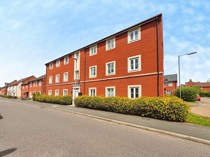2 Bedroom Apartment For Sale In Prince Rupert Drive, Aylesbury, Buckinghamshire, HP19
