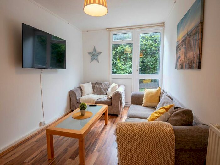 5 Bedroom Property To Rent In Somner Close, Canterbury, Kent, CT2