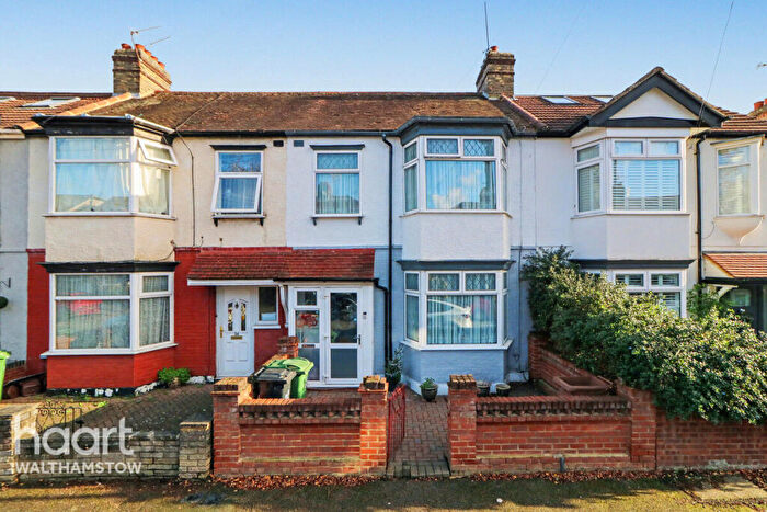 3 Bedroom Terraced House For Sale In Forest View Road, London, E17