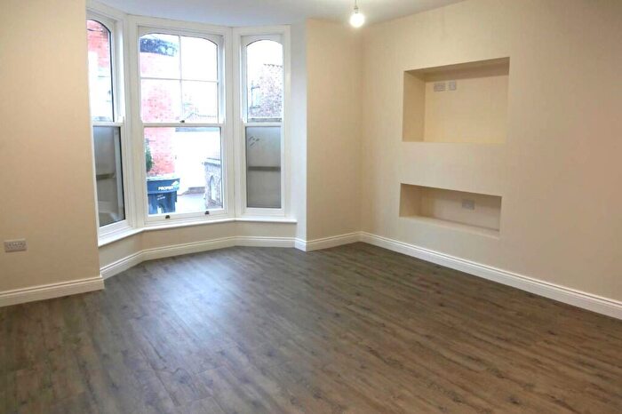 1 Bedroom Flat To Rent In North Street, Ripon, North Yorkshire, HG4