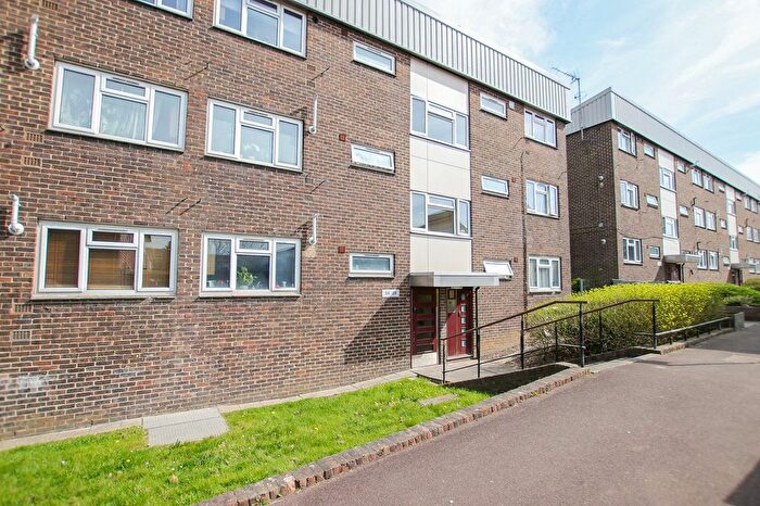 1 Bedroom Flat To Rent In Brabazon Avenue, Wallington, SM6