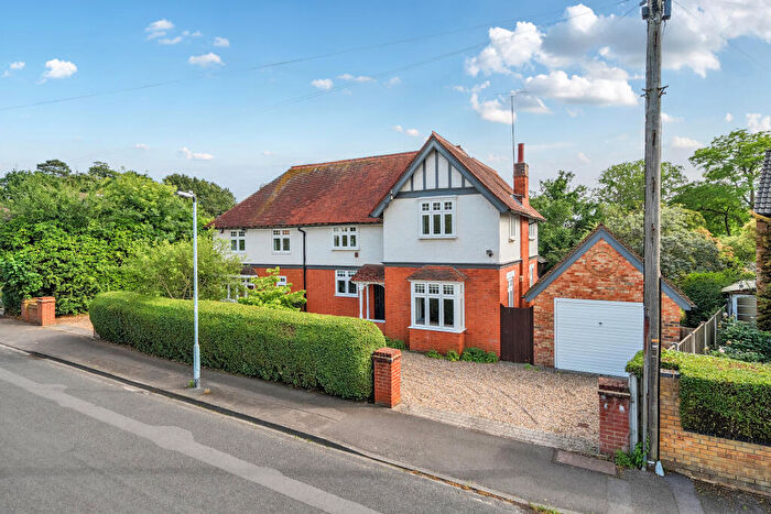 5 Bedroom Detached House For Sale In Allenby Road, Maidenhead, SL6