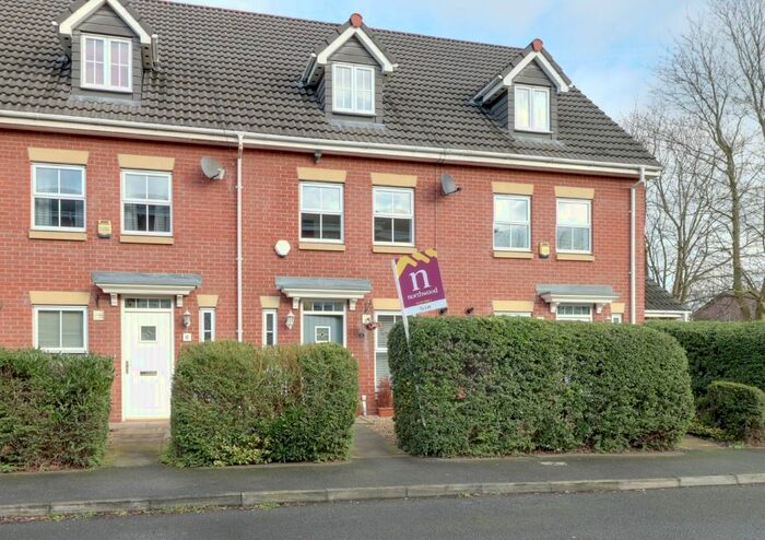 3 Bedroom Town House To Rent In William Foden Close, Elworth, Sandbach, CW11