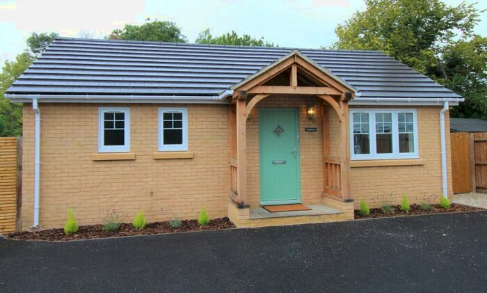 3 Bedroom Bungalow To Rent In Parkhall Road, Somersham, PE28