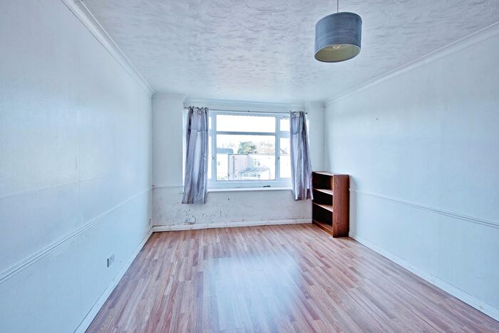 Studio For Sale In Southchurch Road, Southend-On-Sea, Essex, SS1