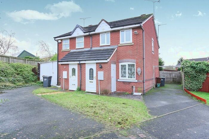 2 Bedroom Semi-Detached House To Rent In Mickley Avenue, Wolverhampton WV10