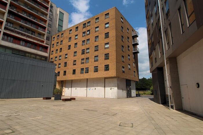 2 Bedroom Flat To Rent In College Street, Ipswich, IP4