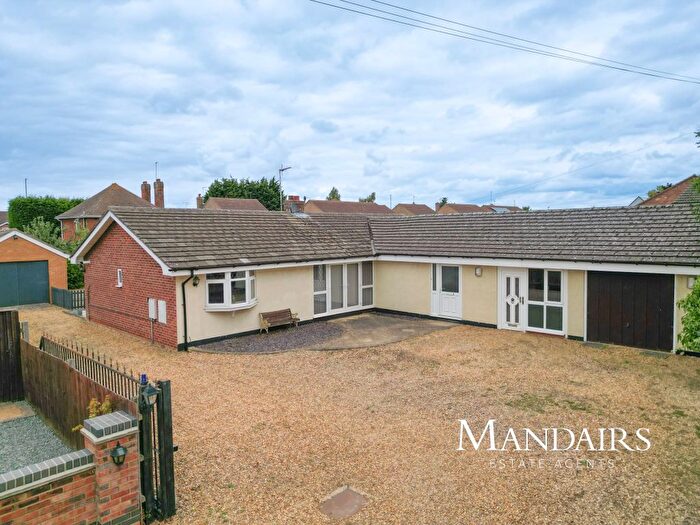 3 Bedroom Detached Bungalow For Sale In Wype Road, Eastrea, Peterborough, PE7