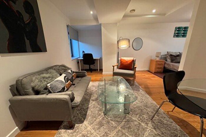 1 Bedroom Flat To Rent In King Charles Street, Leeds, LS1