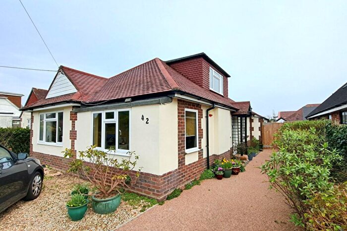 3 Bedroom Detached Bungalow For Sale In Barton Lane Barton On Sea, BH25