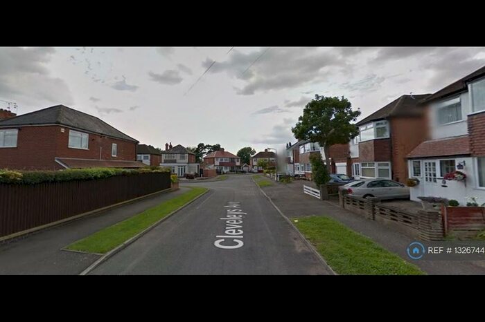 5 Bedroom Semi-Detached House To Rent In Cleveleys Avenue, Leicester, LE3