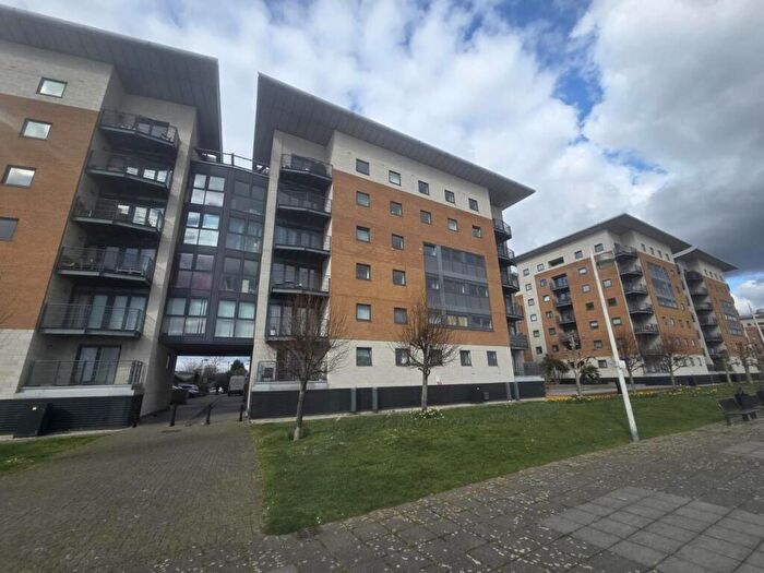 2 Bedroom Flat To Rent In Lowestoft Mews, London, E16