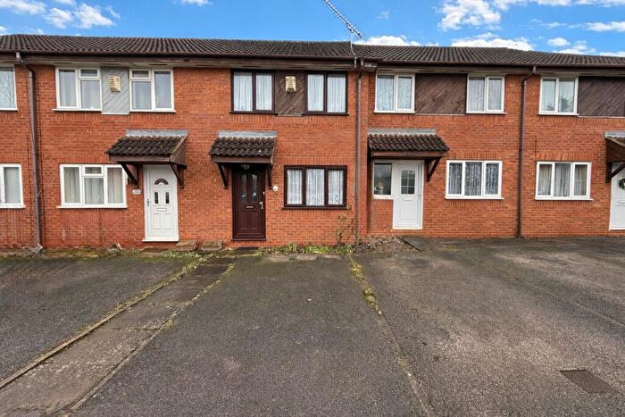 2 Bedroom Terraced House For Sale In Wharfedale, Luton, LU4