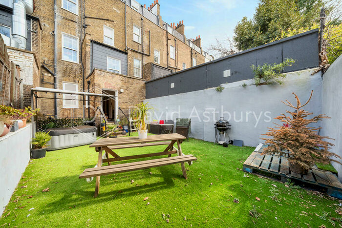 3 Bedroom Flat To Rent In Eversholt Street, Camden, London, NW1
