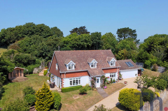 4 Bedroom Cottage For Sale In Chale Green, Ventnor, Isle Of Wight, PO38