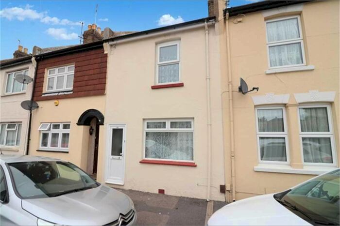 2 Bedroom Terraced House To Rent In Glencoe Road, Chatham, ME4