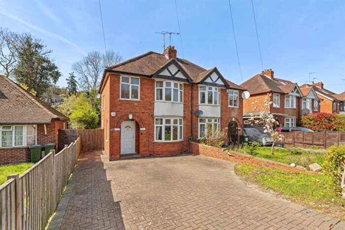 3 Bedroom Semi Detached House For Sale In Micklefield Road, High Wycombe, HP13