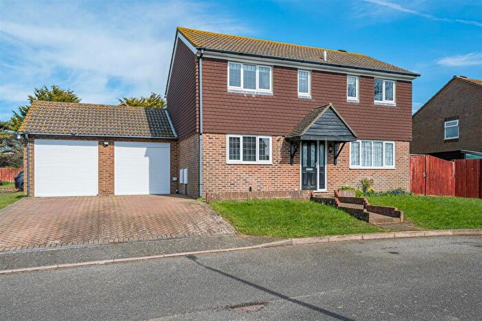4 Bedroom Detached House For Sale In Shannon Close, Telscombe Cliffs, Peacehaven, BN10