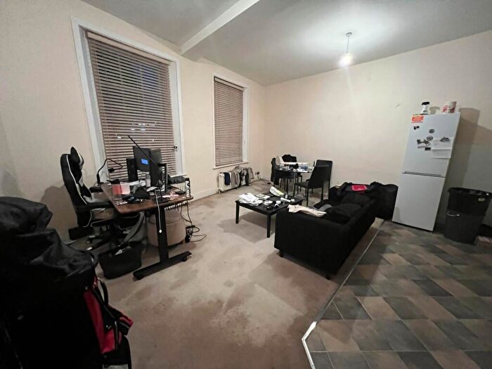 2 Bedroom Flat To Rent In Castle Street, Reading, RG1