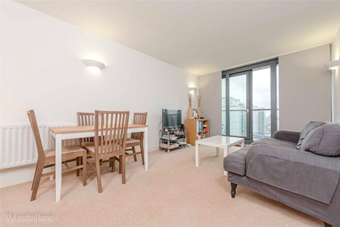 1 Bedroom Flat To Rent In Blackwall Way, London, E14