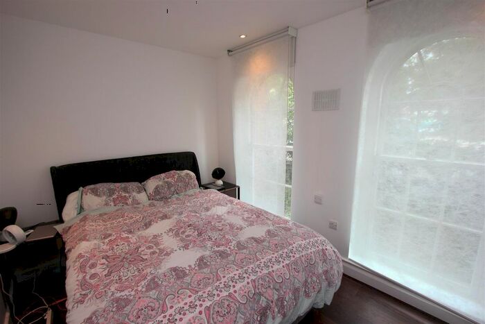 1 Bedroom Flat To Rent In King Henry Terrace, Sovereign Court, Wapping, E1W