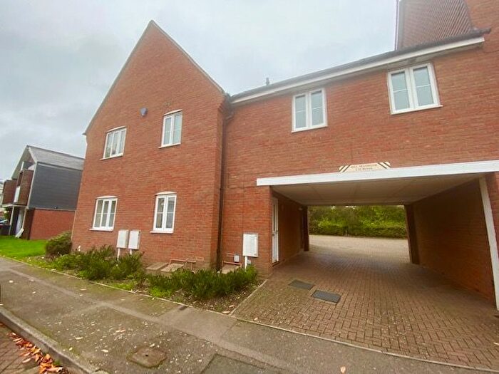 1 Bedroom Flat To Rent In Hopton Grove, Newport Pagnell, MK16