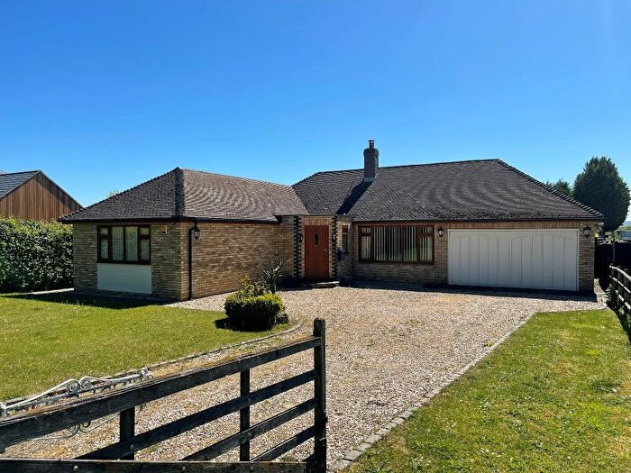 3 Bedroom Detached Bungalow For Sale In Sixteen Acres Lane, Bickmarsh, Bidford-On-Avon, Alcester, B50