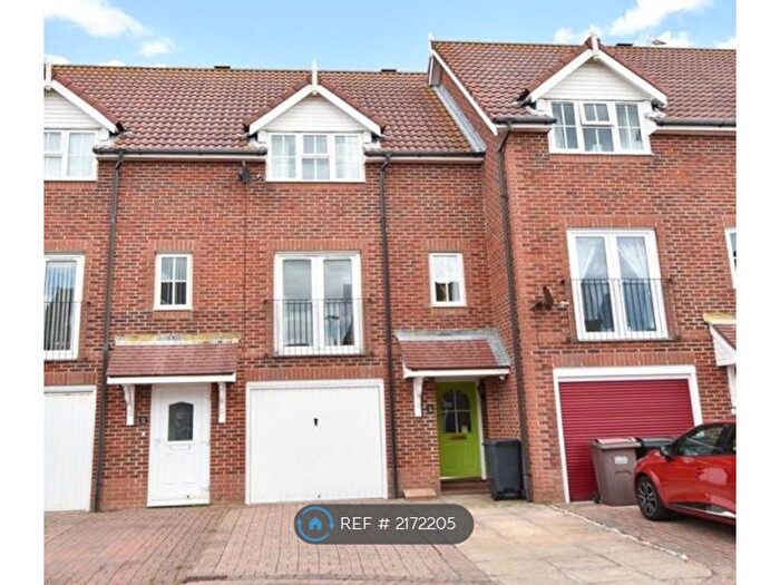 3 Bedroom Terraced House To Rent In Cabot Close, Eastbourne, BN23