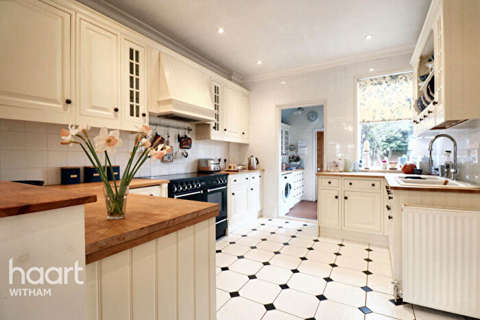 4 Bedroom Detached House For Sale In North End, Southminster, CM0