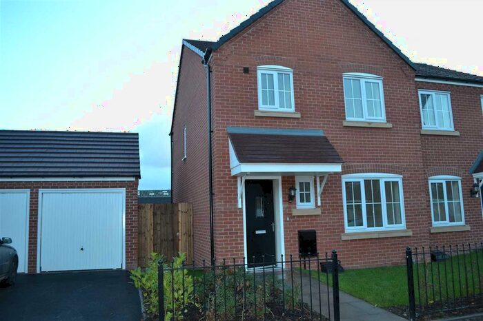3 Bedroom Semi-Detached House To Rent In Waltho Street, Wolverhampton, WV6