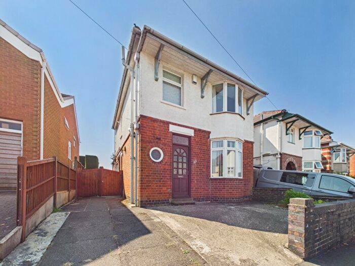 3 Bedroom Detached House For Sale In Trinity Vicarage Road, Hinckley, LE10
