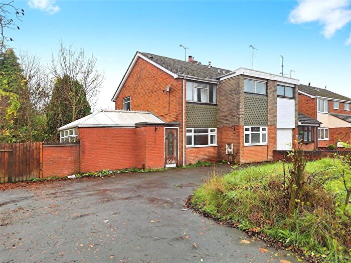 3 Bedroom Semi Detached House For Sale In Bucks Hill, Nuneaton, Warwickshire, CV10