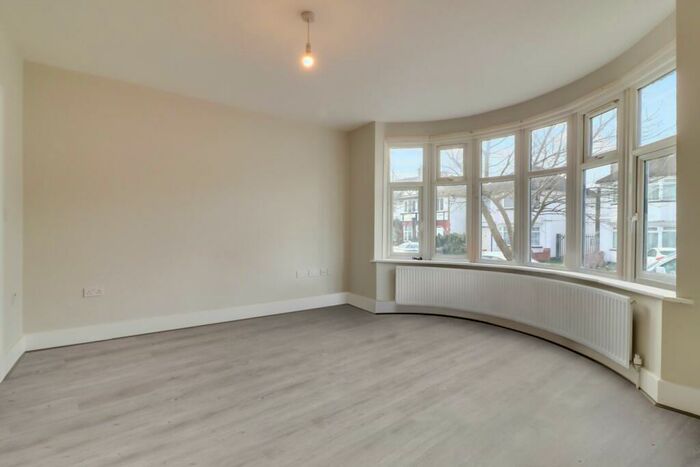 1 Bedroom House Of Multiple Occupation To Rent In Room - Elmstead Avenue, Wembley, HA9